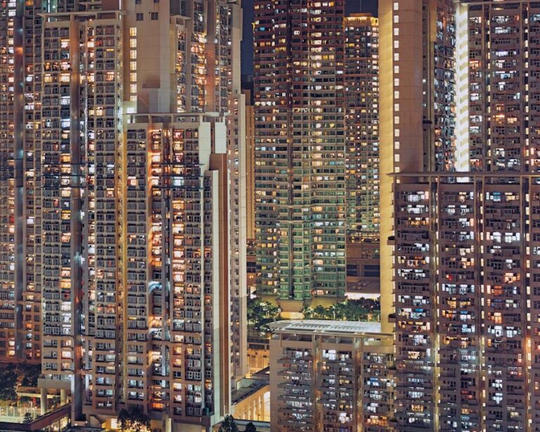 Night / Michael Wolf