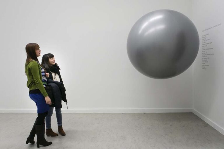 Ground Control Major Tom / Edith Dekyndt