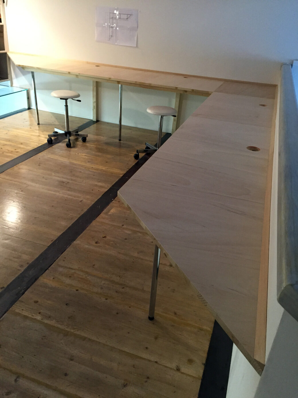 Bureau d’angle(s)